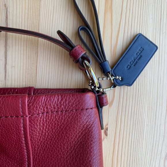 Coach Park Pebbled Leather Hobo Shoulder Bag in Oxblood NWT - Picture 4 of 8